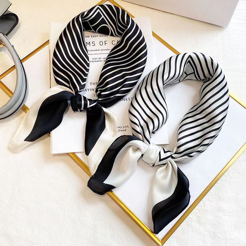 Fashion Square 70cm Black and  - Silk Tie Striped recension och pris